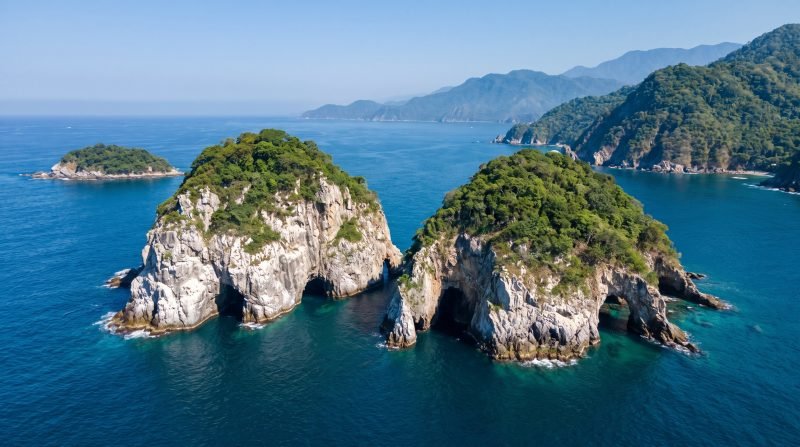 Los Arcos by private boat from Marina Nuevo Vallarta